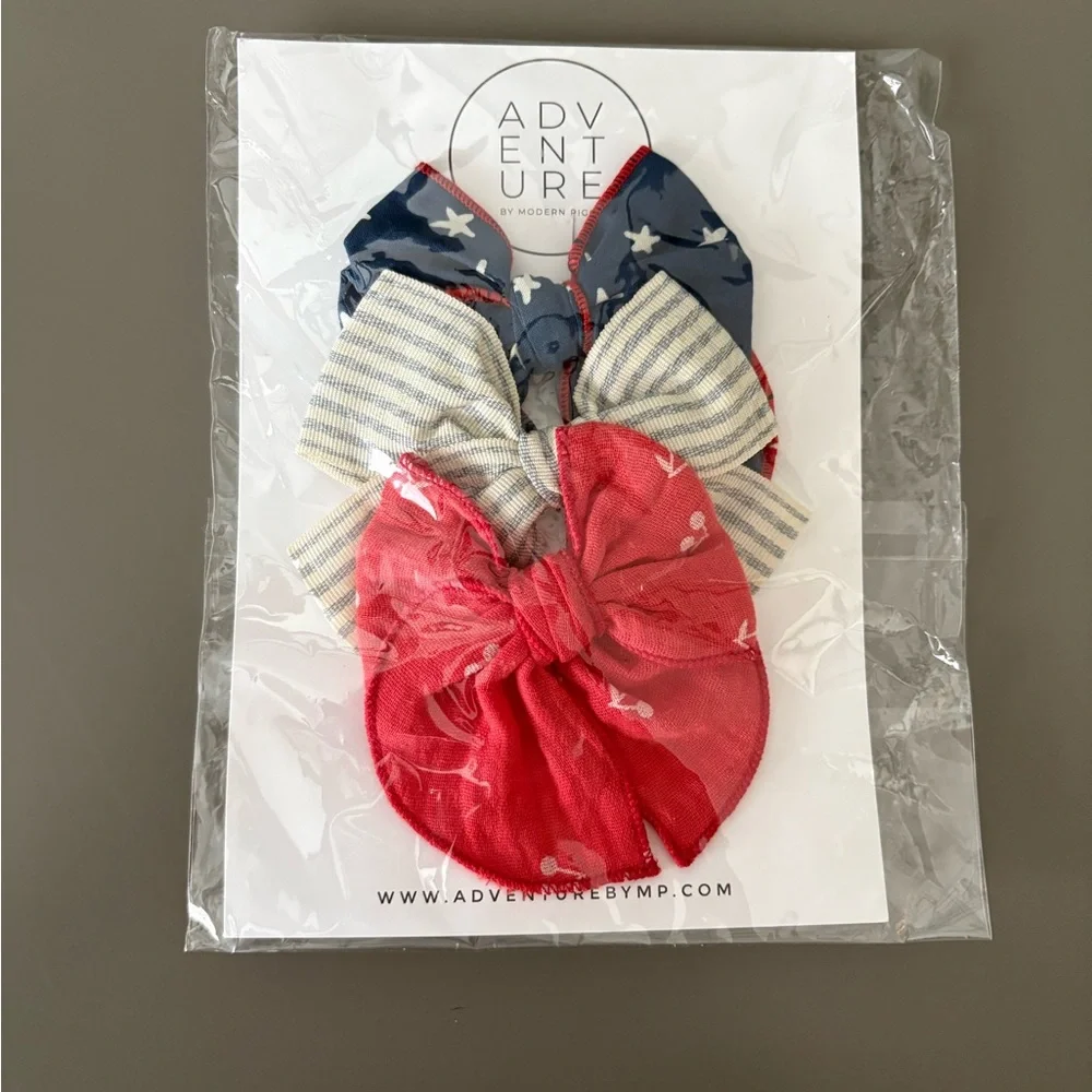 Modern Piggy Patriotic USA Bow Clip Set - NEW!